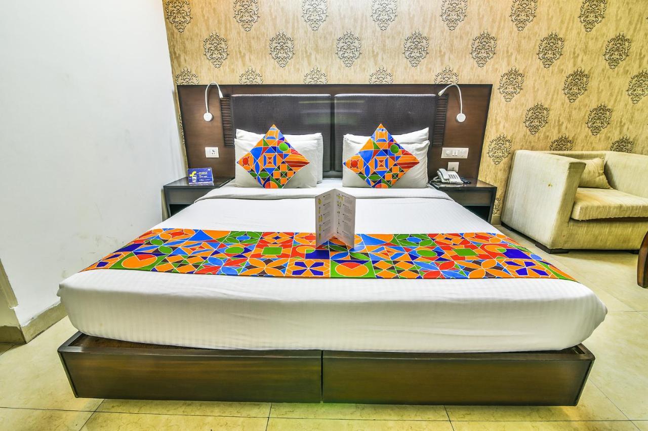 Hotel Alpine Tree Nuova Delhi Esterno foto