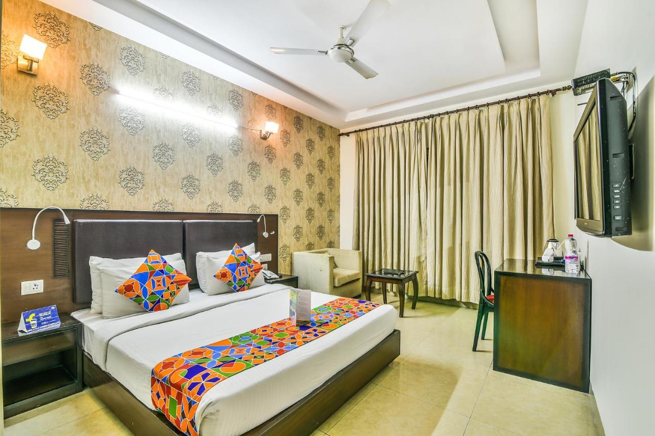 Hotel Alpine Tree Nuova Delhi Esterno foto
