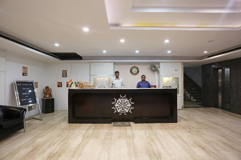 Hotel Alpine Tree Nuova Delhi Esterno foto